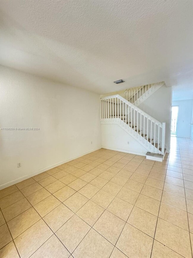 Building Photo - 8615 NW 112th Path