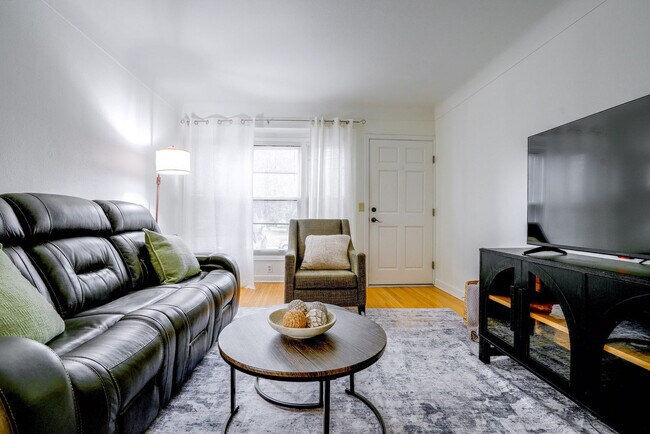 Foto del edificio - 5754 Nicollet Ave