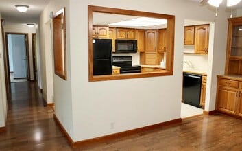 Building Photo - 514 E Olive St Building Photo - 514 E Olive St