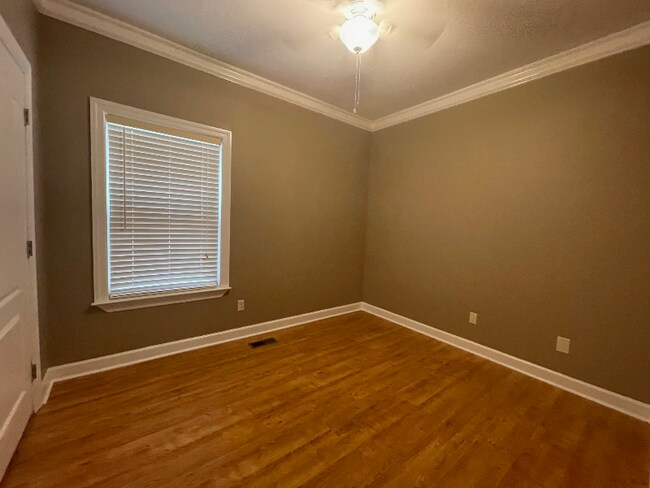 Building Photo - 1234 Hartsfield Dr