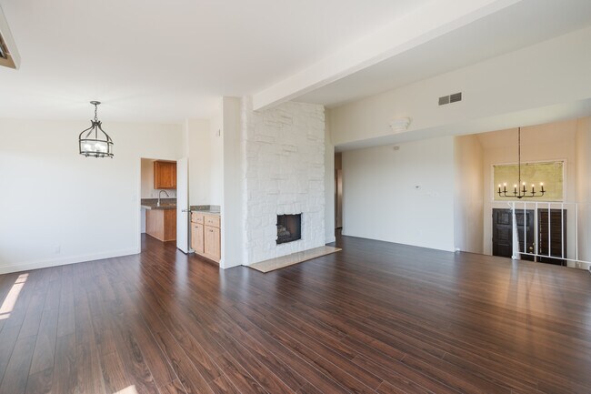 Foto del edificio - 86 Cottonwood Cir