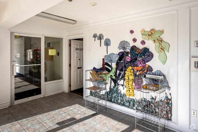 Photo du hall - Mainstreet Red Deer Apartments