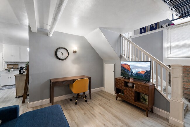Foto del edificio - 405 E 6th St