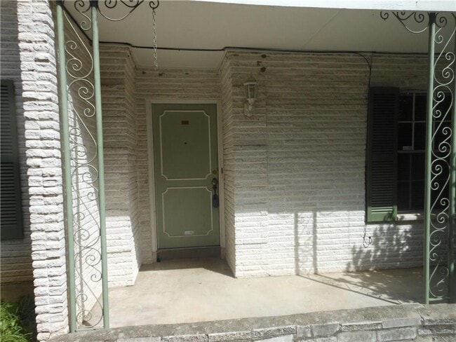 Building Photo - 2516 Enfield Rd