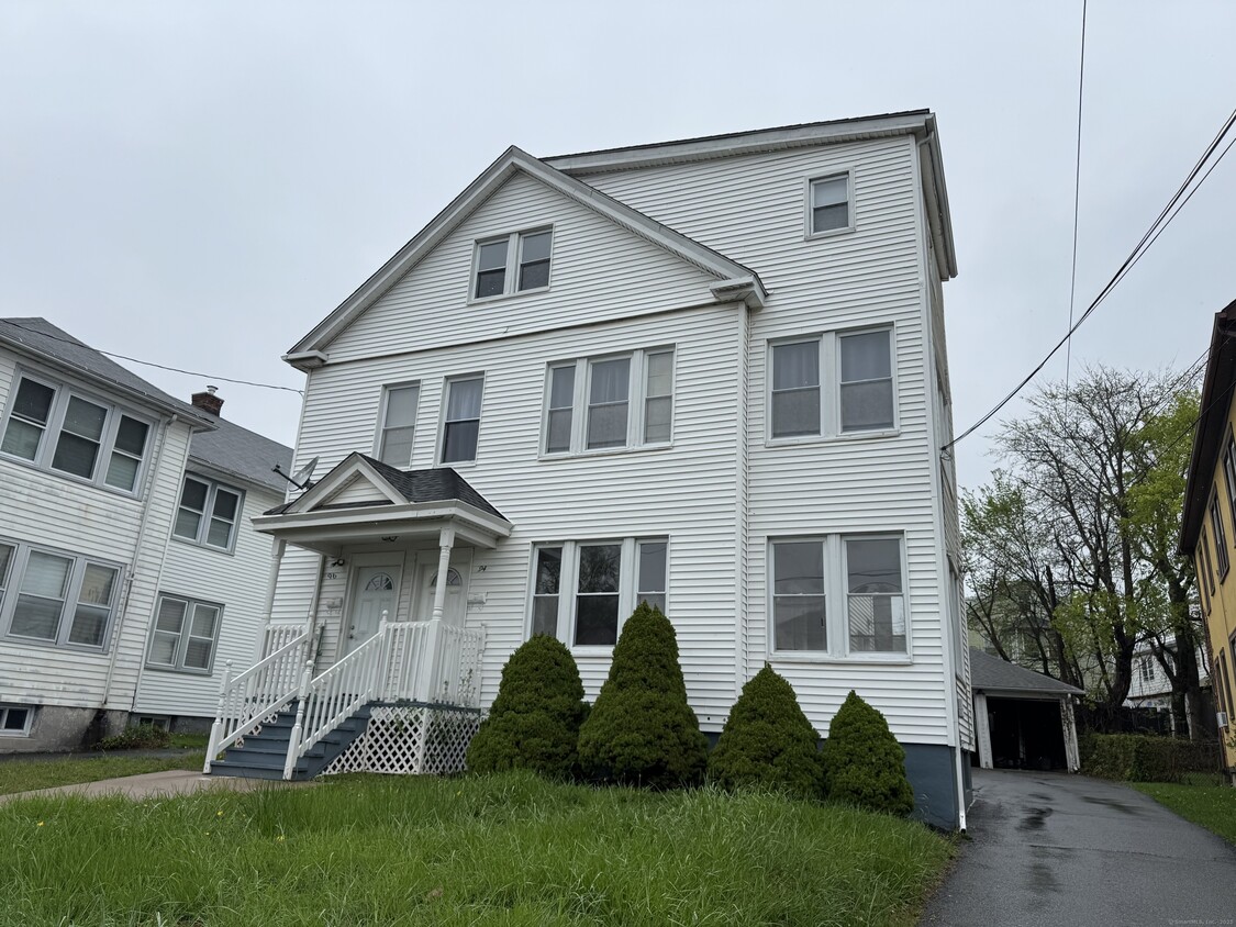 Primary Photo - 94-96-96 Thomaston St