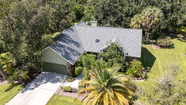 Foto del edificio - Enjoy Florida living in this spacious 3BR/...