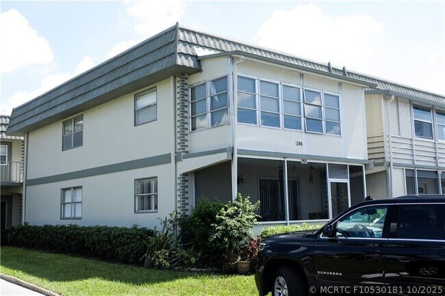 Building Photo - 286 Monaco Blvd