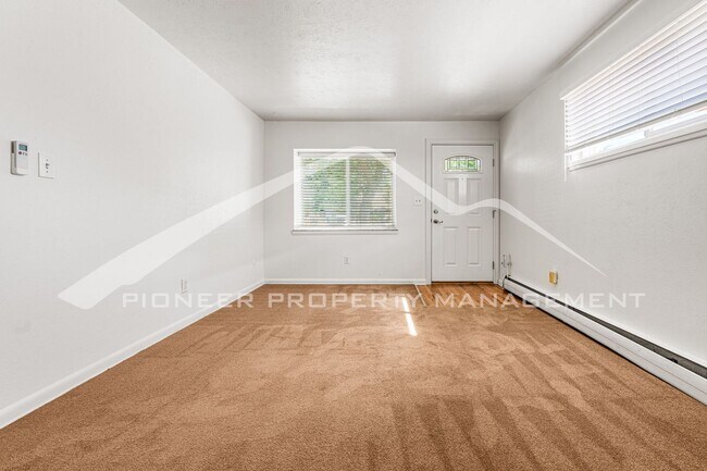 Building Photo - Charming Unit with Central AC,  Washer/Dryer, And Water, Sewer, Electric/Gas, and Trash removal I...