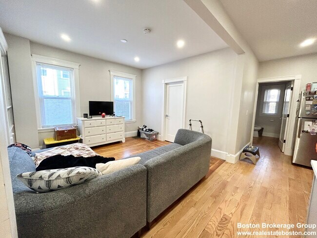 Foto del edificio - 74 Marine Rd