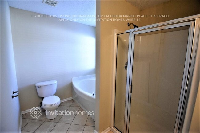 Foto del edificio - 1320 Camden Pl Ct