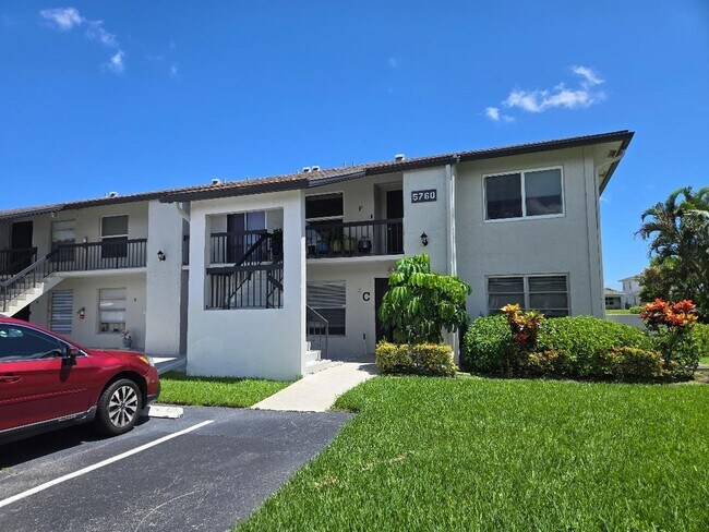 Building Photo - 5760 Princess Palm Ct