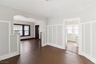 Building Photo - 1524 E 204th St