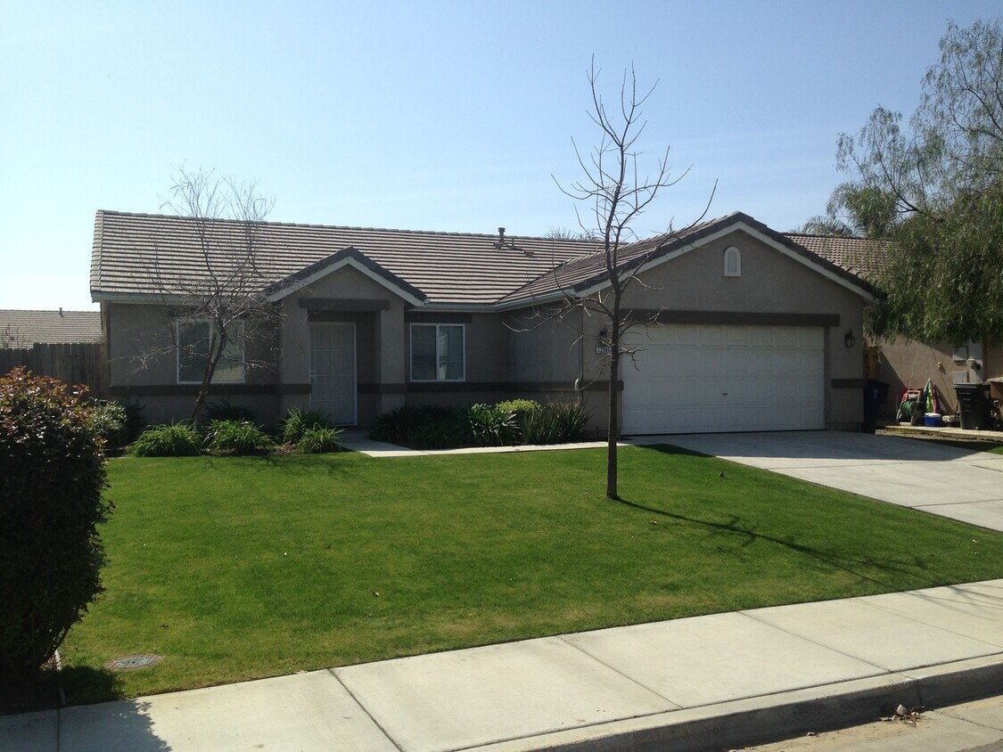 12201 Ruby River Dr, Bakersfield, CA 93312 House Rental in