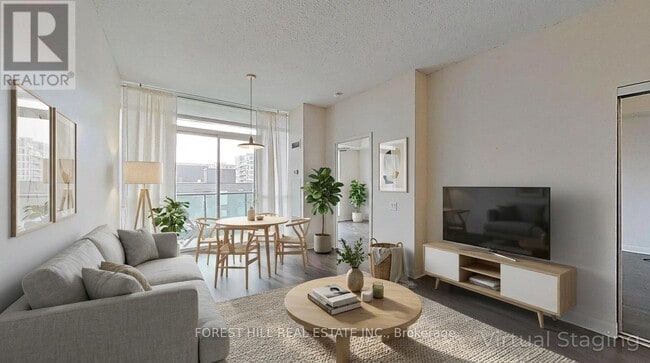 Building Photo - 525 Wilson Ave