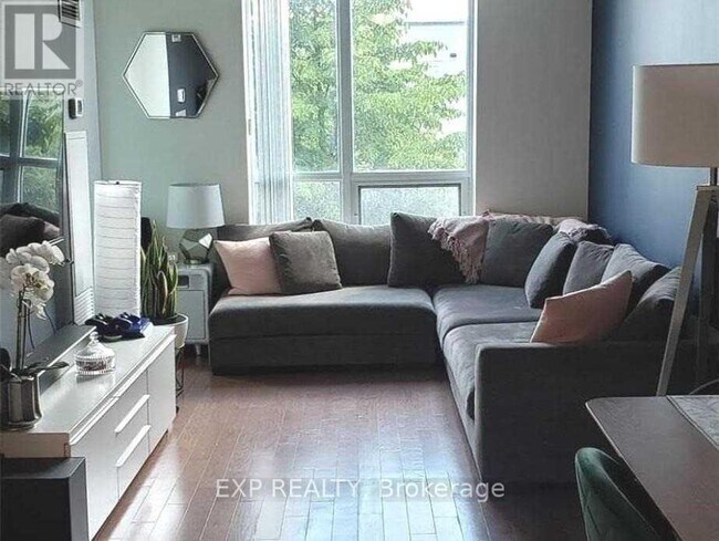 Photo du bâtiment - 205 Sherway Gardens Rd