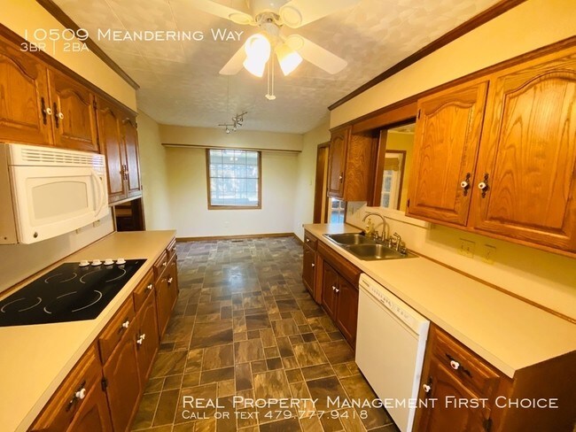 Building Photo - 10509 Meandering Way