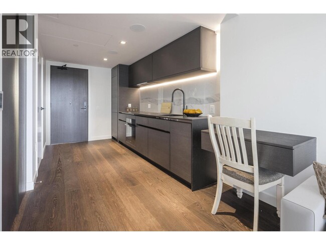 Building Photo - 620 Cardero St