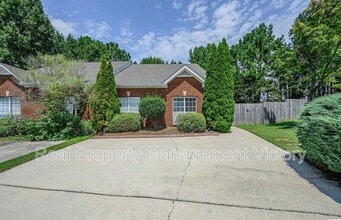 Building Photo - 566 Treymoor Lake Cir