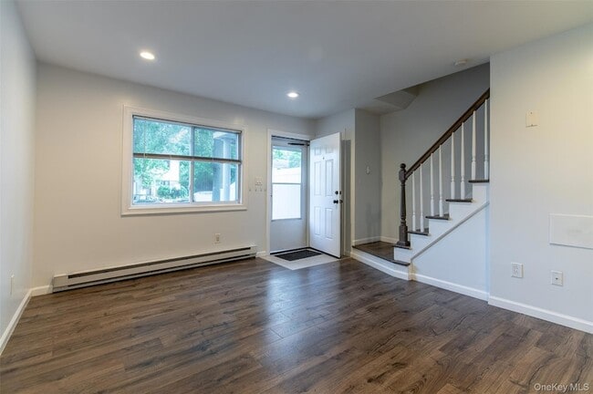 Foto del edificio - 72 Tudor Ln