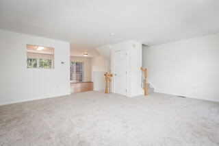 Building Photo - 5 Emandan Ln