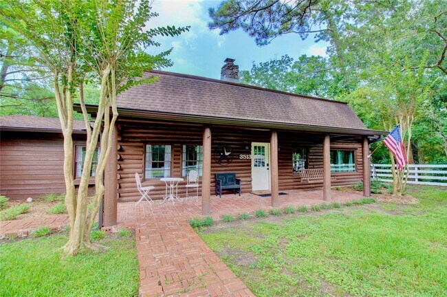 Building Photo - 3513 Cedar Dr