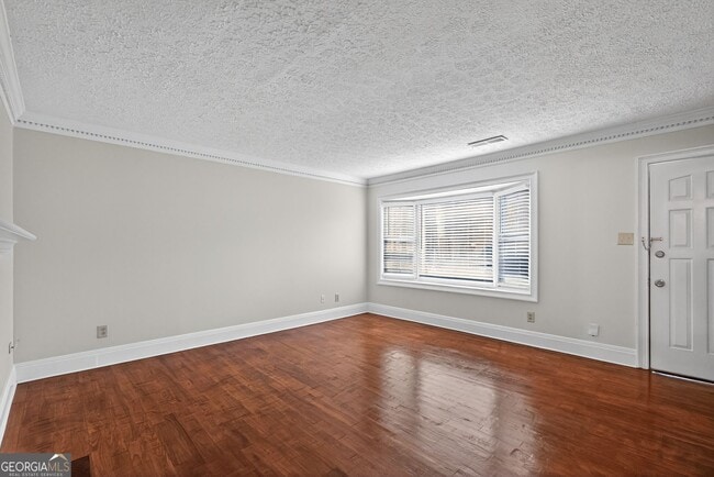 Foto del edificio - 898 Chippendale Ln