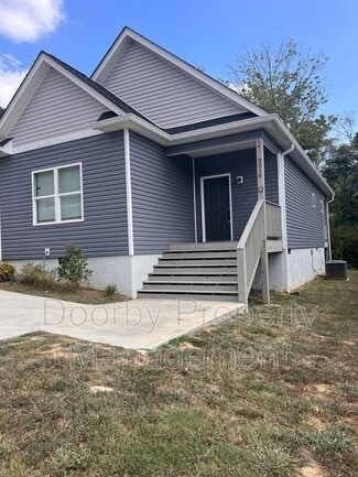 Building Photo - 3016 N Chamberlain Ave