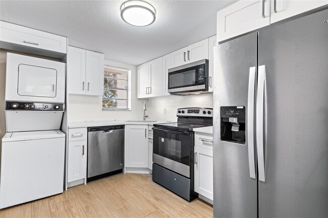 Foto del edificio - 3750 NW 115th Way