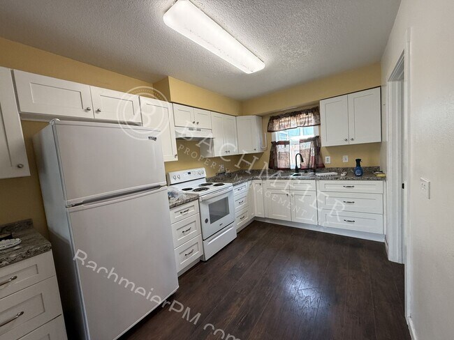 Foto del edificio - 120 SE 17th St