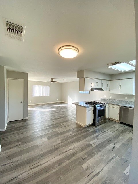 Building Photo - 29250 Landau Blvd