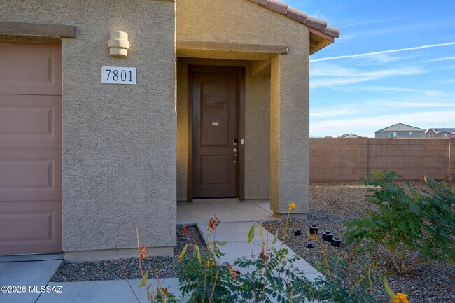 Foto del edificio - 7801 S Walnutview Dr