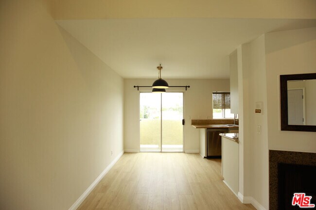 Foto del edificio - 833 Orange Grove Ave
