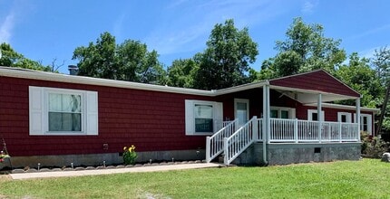 Building Photo - 1006 Pleasure Rd