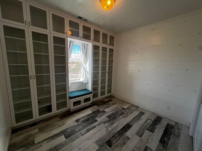 Foto del edificio - Somerset House for Rent