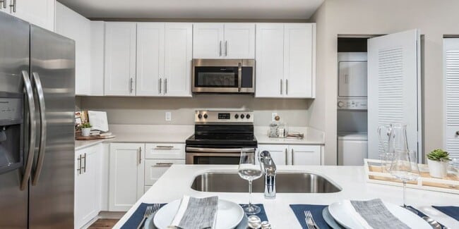 Building Photo - Pines Garden at City Center