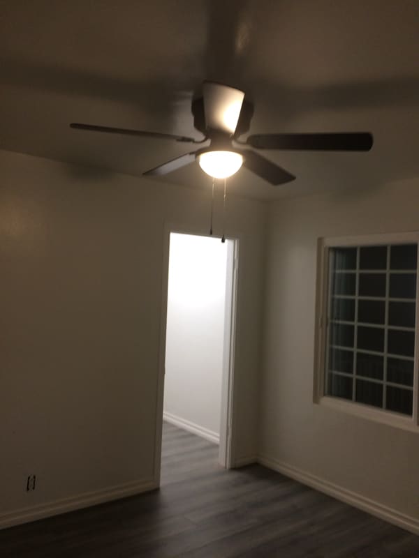 Building Photo - 306 W Sunkist St