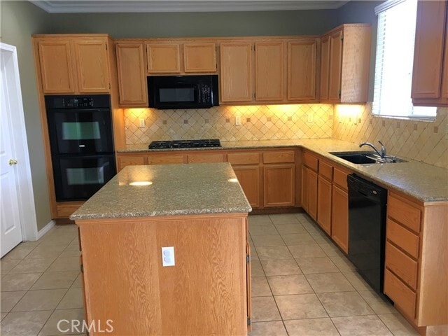 Building Photo - 15213 Hawk St