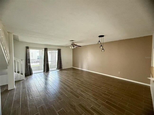 Foto del edificio - 986 Tillery Way