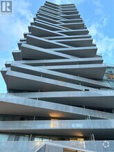 Building Photo - 15-715 Queens Quay W