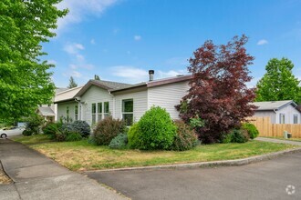 Building Photo - 6412 SE 143rd Ct