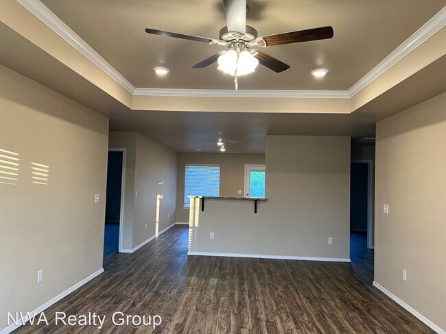 Building Photo - 4 br, 2 bath House - 817 Saddlebrook