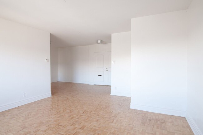 Photo du bâtiment - 4555 Av. Bonavista