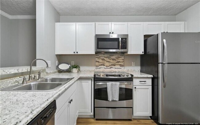 Building Photo - 331 Bubble Creek Ct