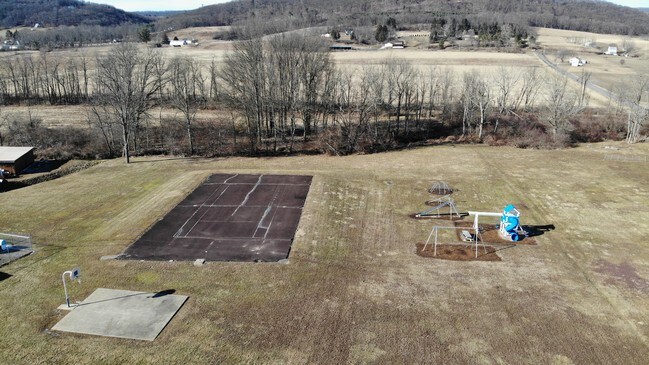 ¡Área de juegos para niños - Brookside Village