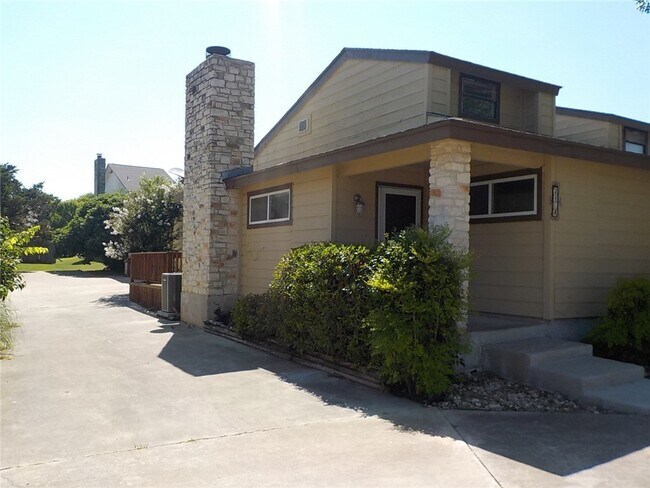 Foto del edificio - Ernest Properties 2 (295 Mooring Cir)