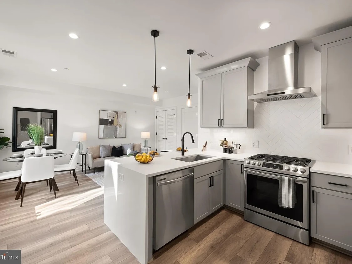 Photo - 2612 University Pl NW (Washington, DC)