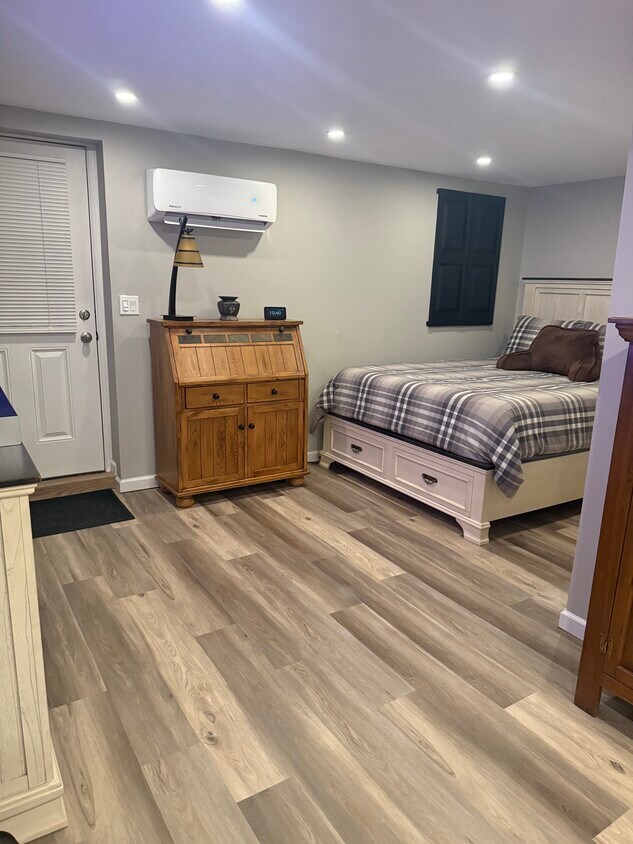 Foto principal - 236 Long Island Ave