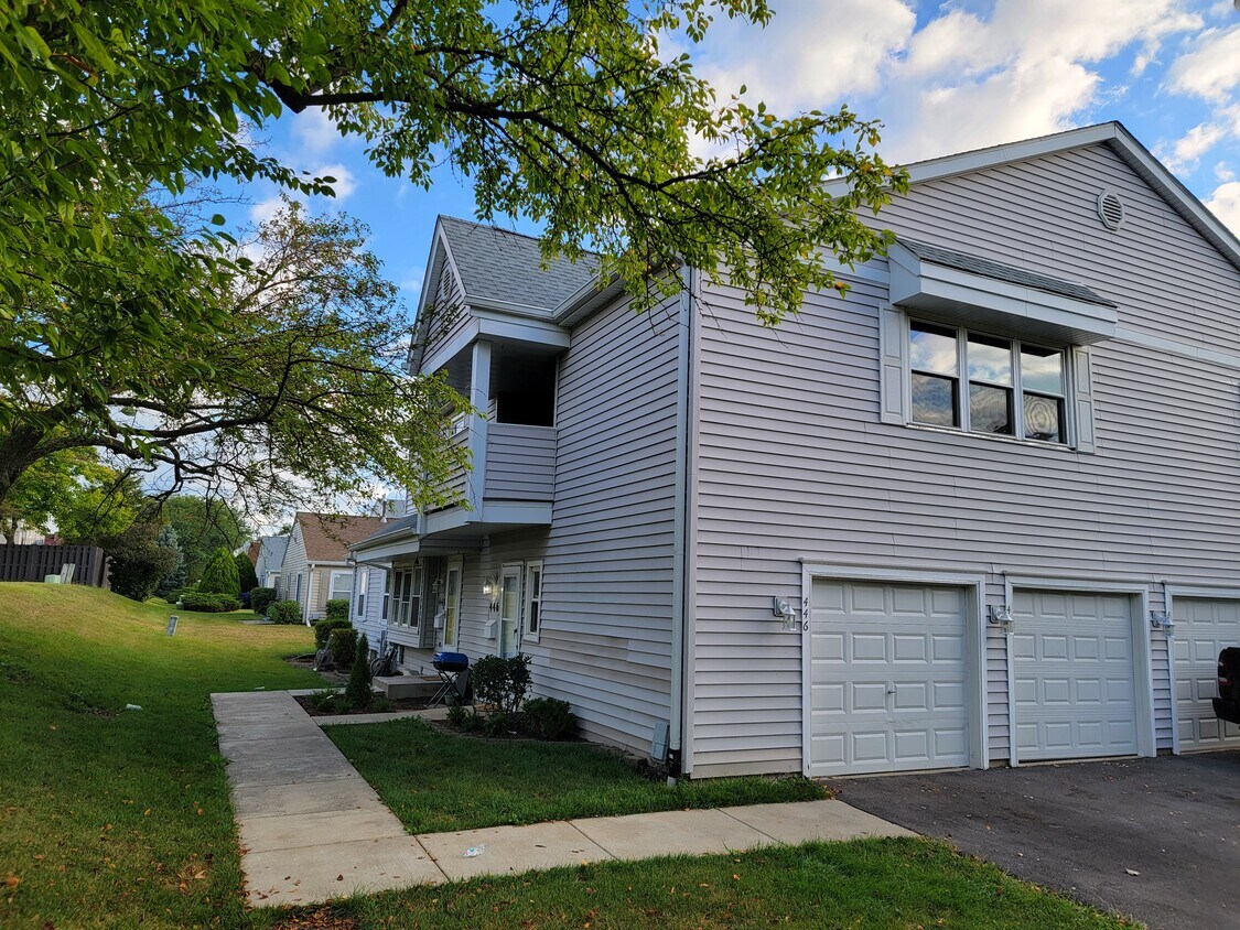Primary Photo - 446 Liberty Ct