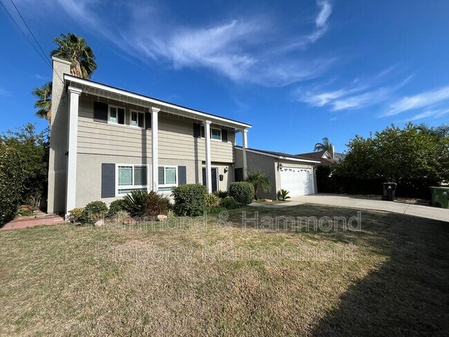 Foto del edificio - 10436 Amestoy Ave