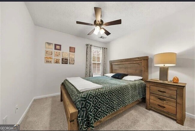 Building Photo - 188 Ilex Dr